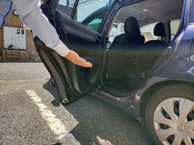 認知症で車の運転をやめた後の生活支援