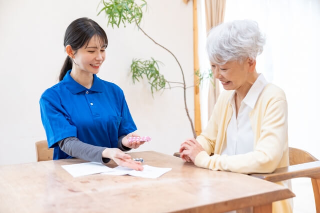 一人暮らしの家族に認知症が疑われるときに知っておきたいこと