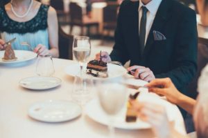 北海道の結婚式の服装は？男女・季節別マナーと冬の防寒対策