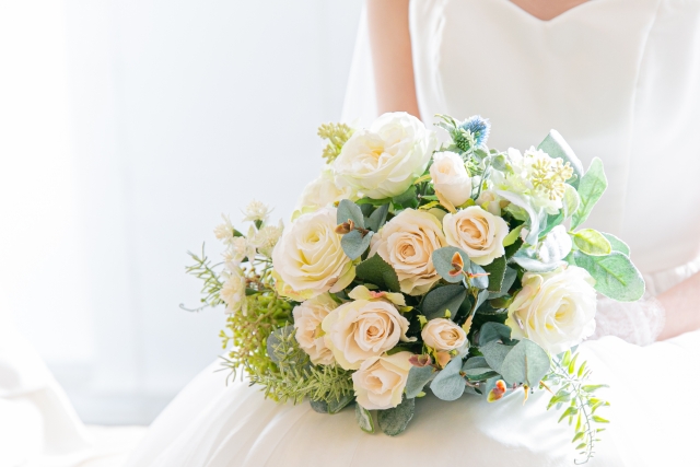 安い・少人数など希望条件から兵庫の結婚式場を探す