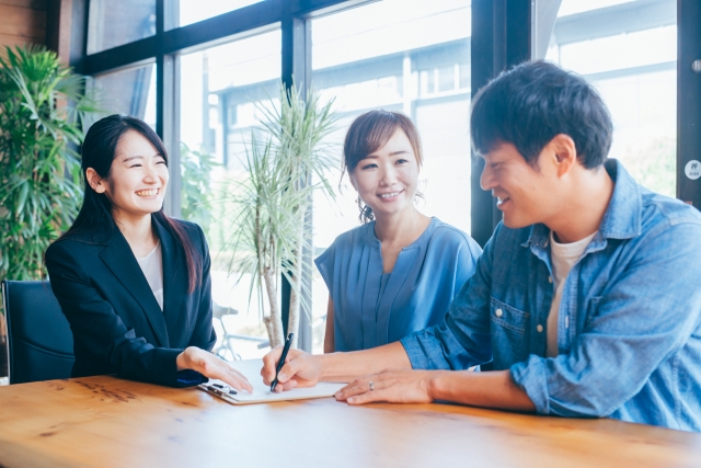 安い結婚式場で後悔しないために見積もりで確認する3項目